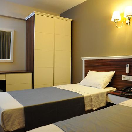Deniz Palace Hotel Истанбул Екстериор снимка