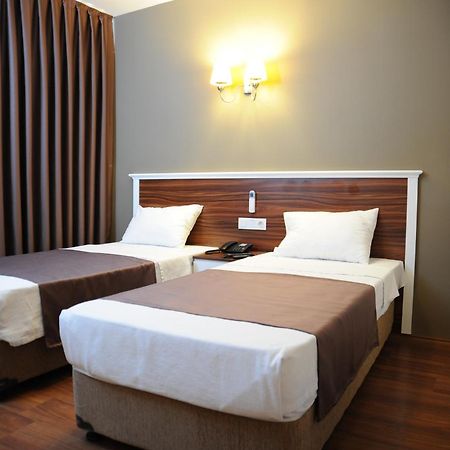 Deniz Palace Hotel Истанбул Екстериор снимка