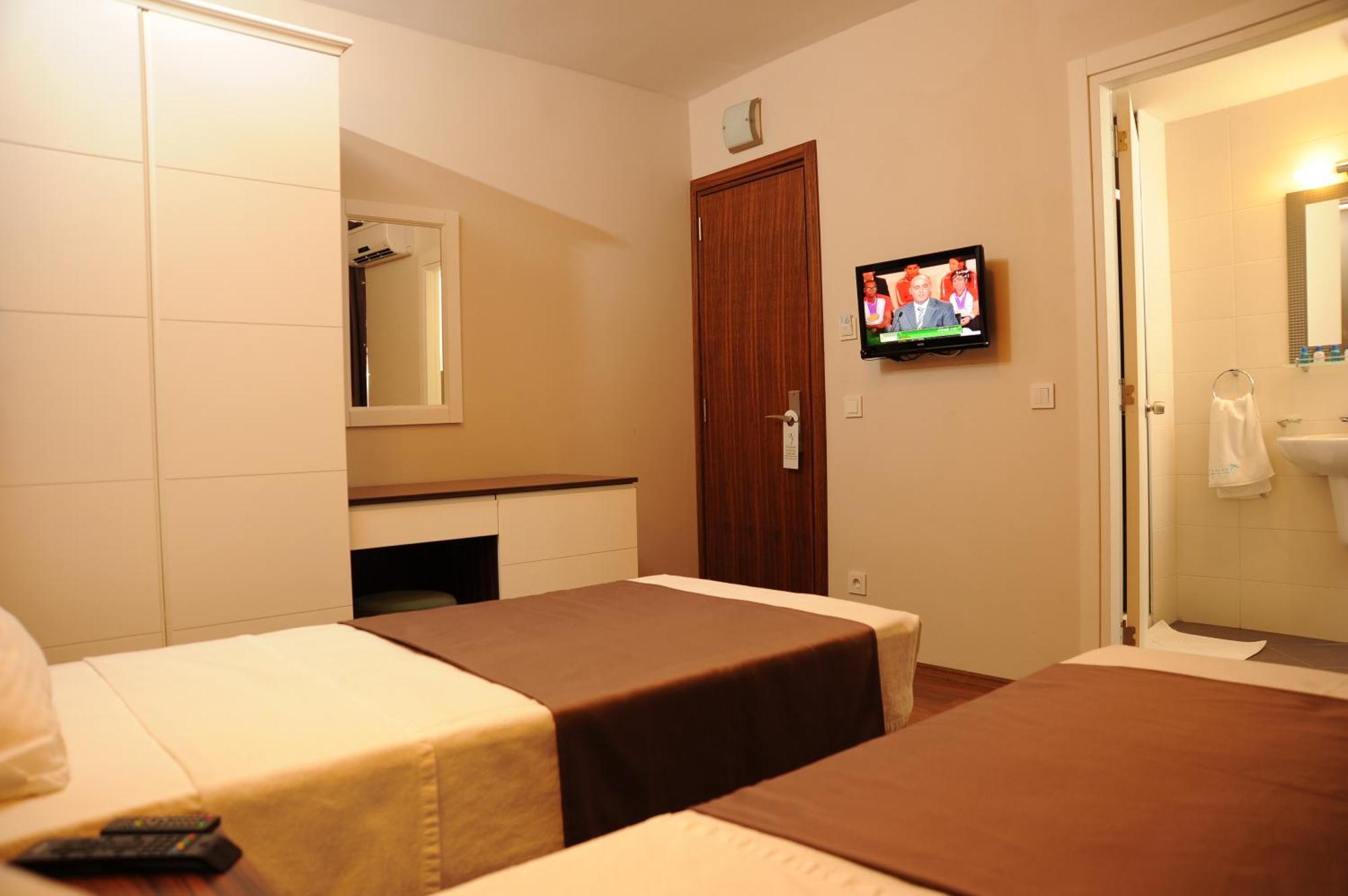 Deniz Palace Hotel Истанбул Екстериор снимка