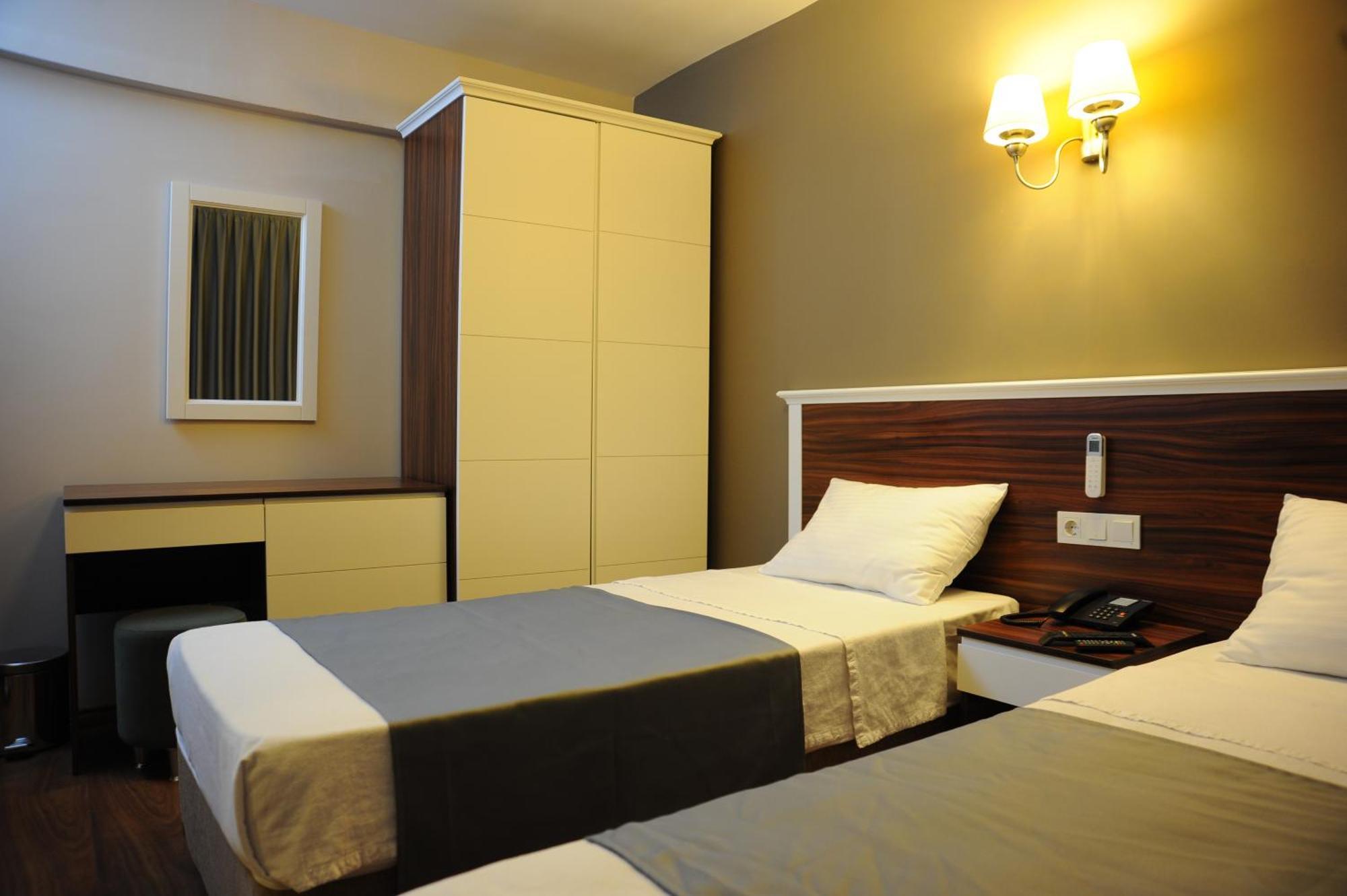 Deniz Palace Hotel Истанбул Екстериор снимка
