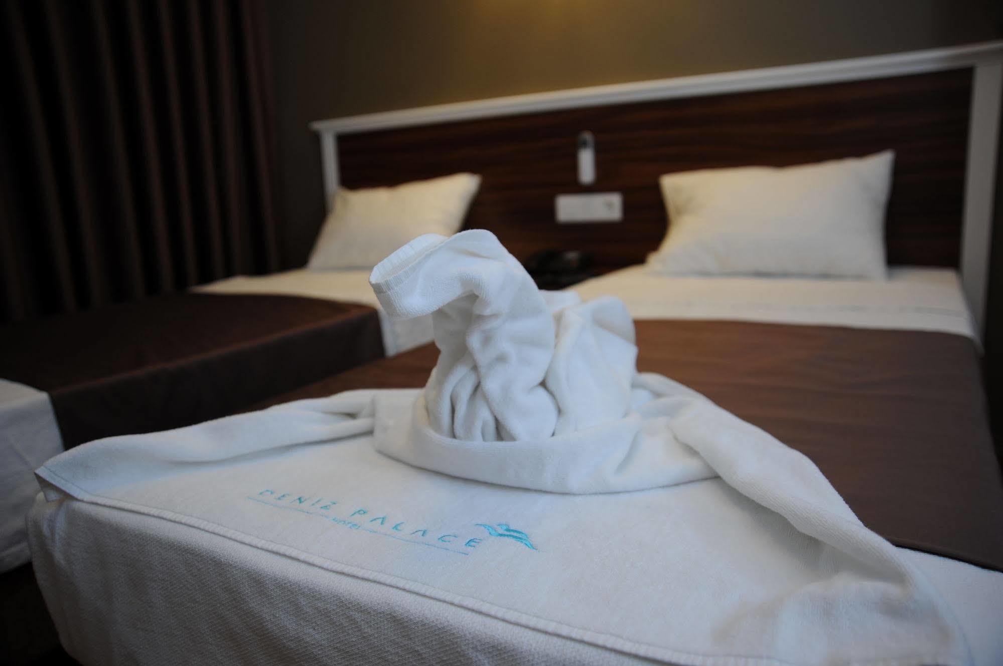 Deniz Palace Hotel Истанбул Екстериор снимка
