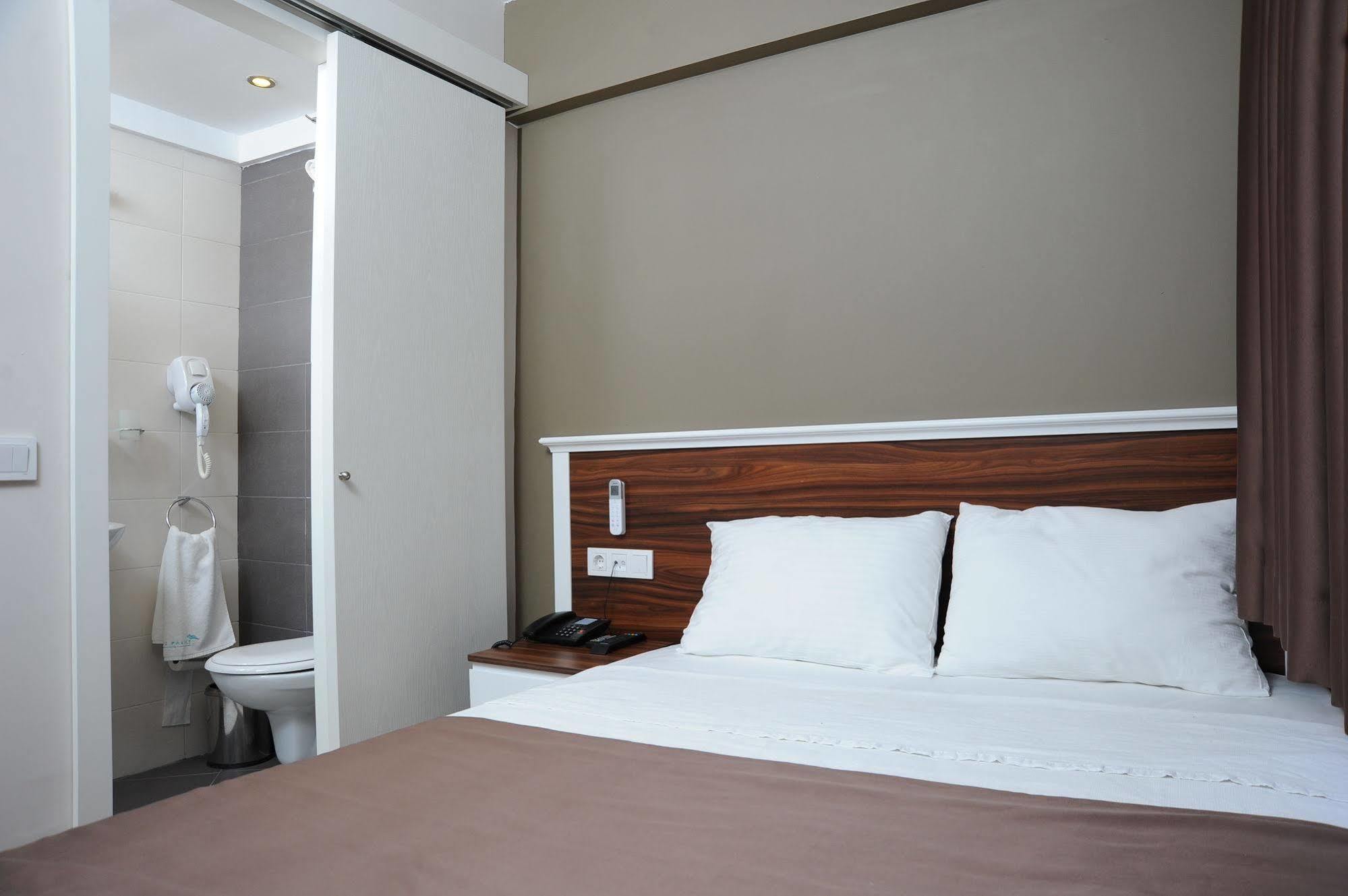 Deniz Palace Hotel Истанбул Екстериор снимка